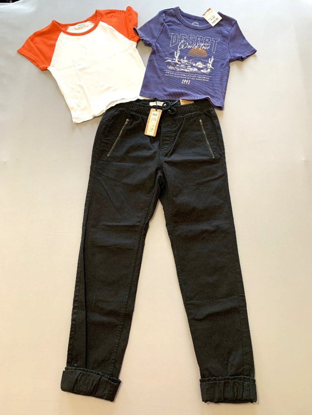 Brand New 3‑Piece Girls Bundle Graphic Tees Black Cargo Pants Elastic Size 14Y